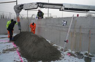 Купить тощий бетон в Реже и Свердловской области по доступным ценам и с доставкой